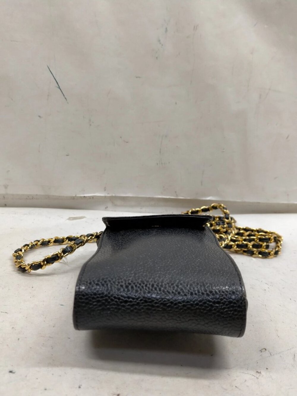 Authentic Chanel CC Logo Caviar Leather Phone Pouch Crossbody Bag - Picture 5 of 10